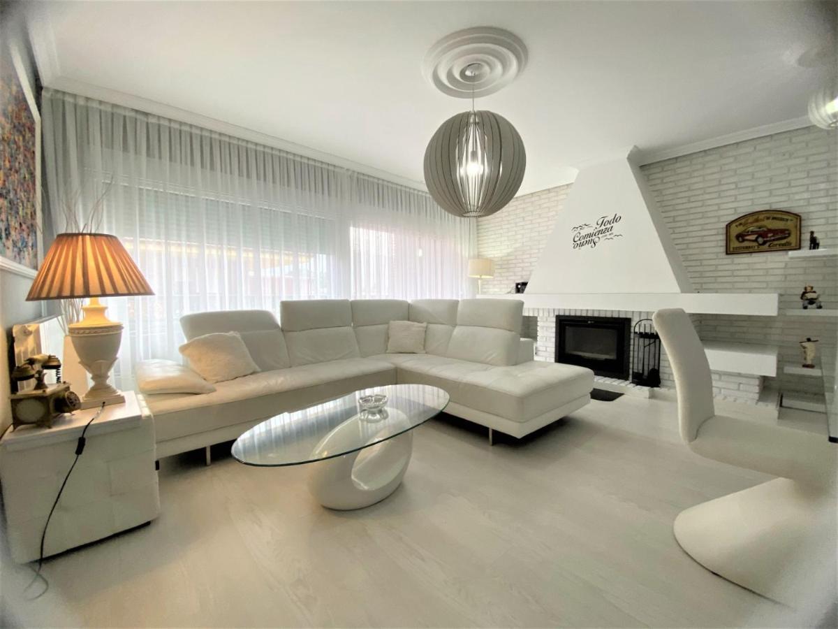 Apartmán Atico Lujo Llanes Exteriér fotografie